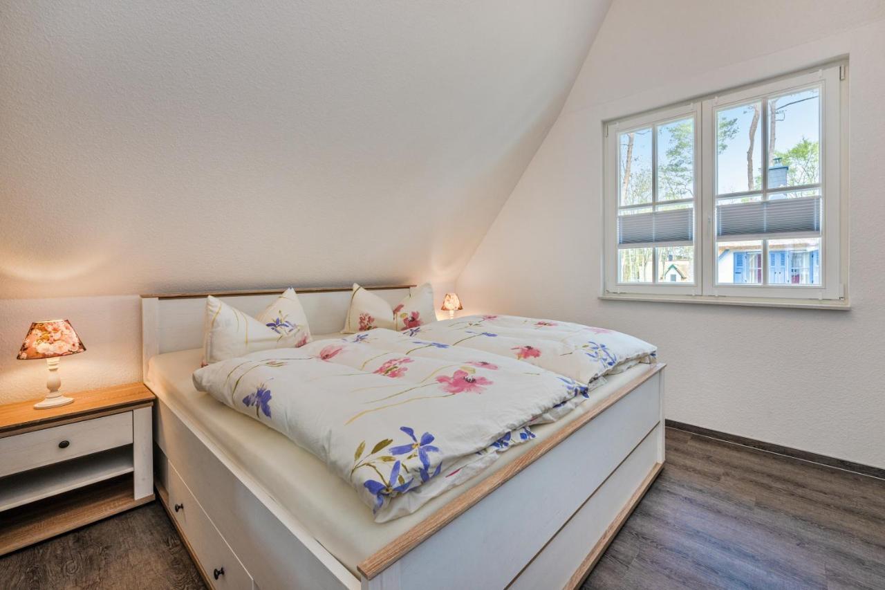 Reetdachhaus Am Haff Mit Sauna, Terrasse, Wlan Zirchow Exterior photo